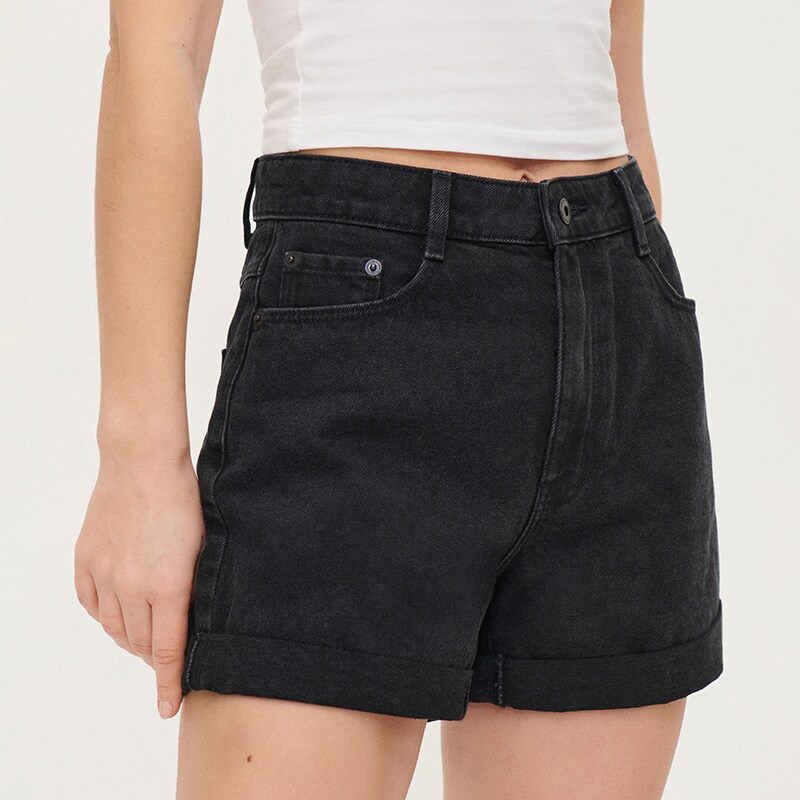 House - pantaloni scurți mom fit, din denim - negru
