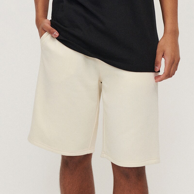 House - Pantaloni sport scurti loose fit - Ivory