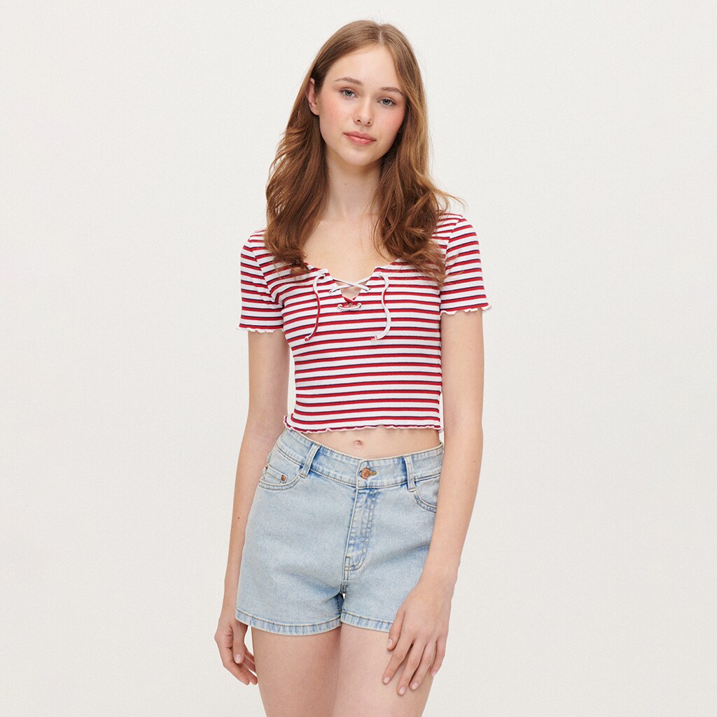 House - crop top cu șnur decorativ - roșu