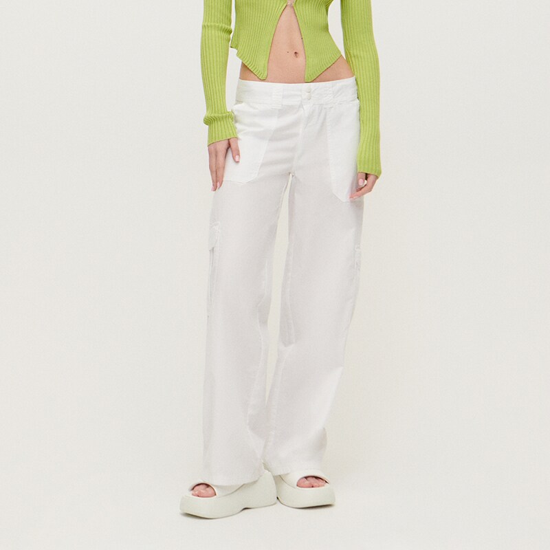 House - pantaloni wide leg cu buzunare cargo - alb