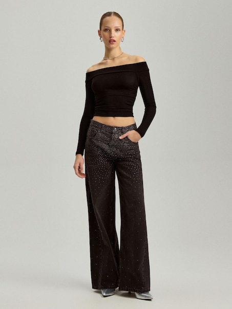 Блузка з відкритими плечима