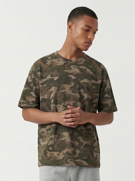 T-Shirt mit durchgehendem Druck