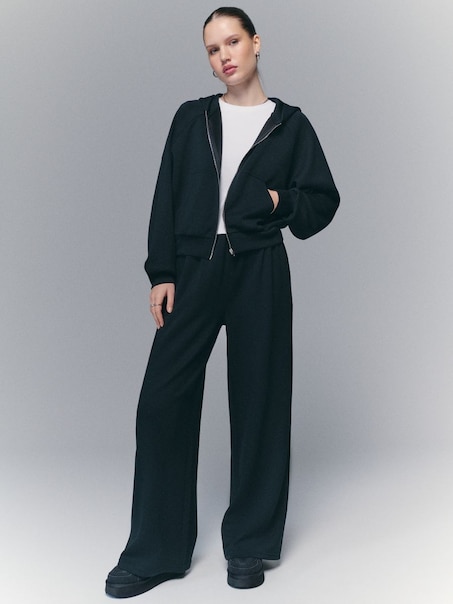 Spodnie dresowe wide leg z modalem basic czarne