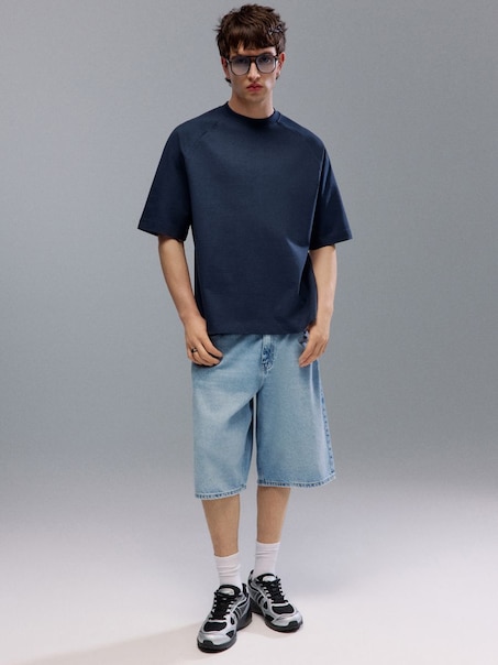 Футболка з круглою горловиною