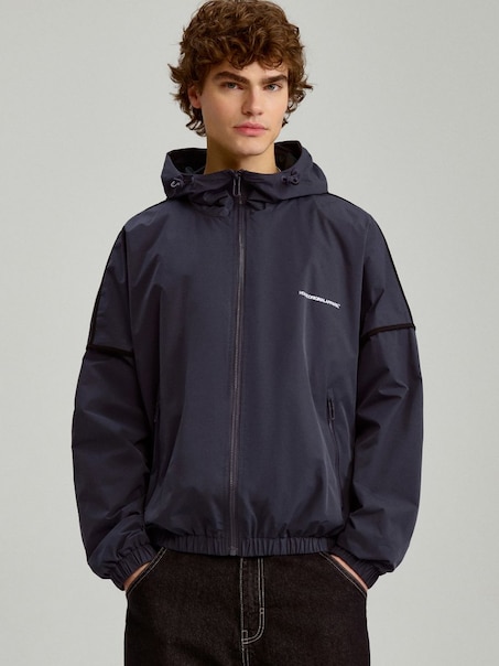 Μπουφάν με κουκούλα