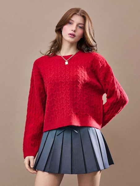 Светр з круглим вирізом