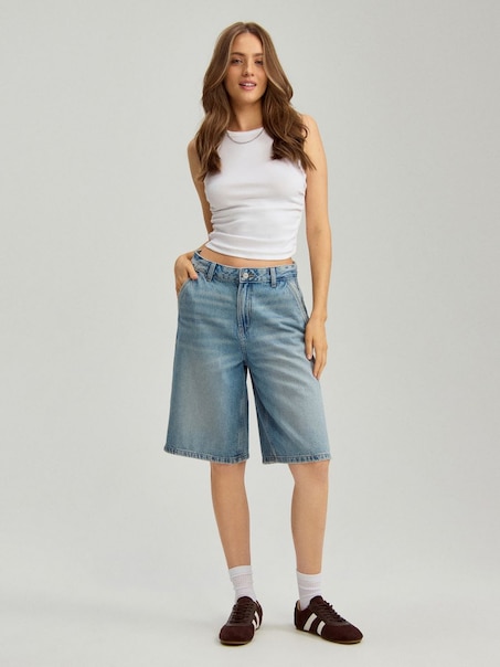 Niebieskie jeansowe bermudy baggy fit z efektem sprania