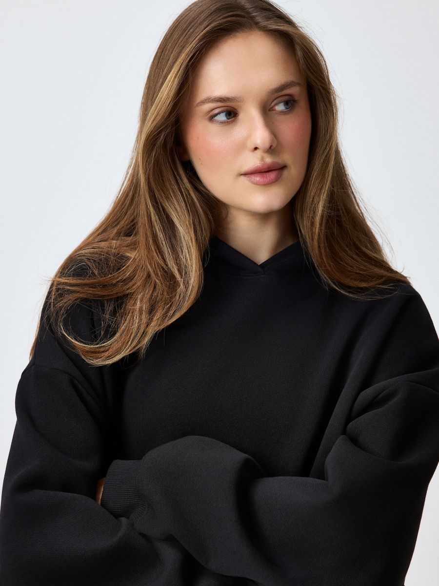 Czarna bluza basic z kapturem - czarny - HOUSE