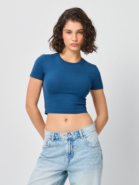 Укорочена футболка