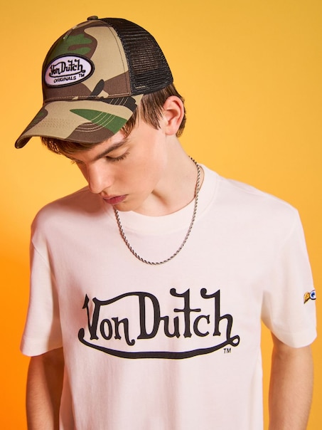 Czapka z daszkiem trucker hat we wzór camo i haftem Von Dutch
