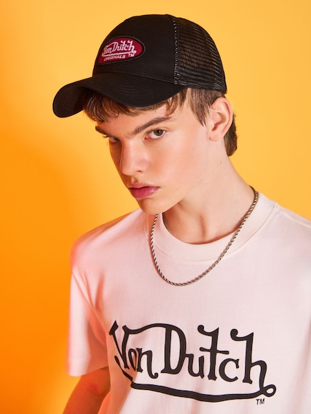 Czarna czapka z daszkiem trucker hat Von Dutch