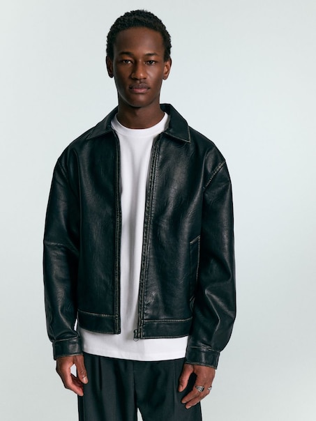 Czarna kurtka biker ze sztucznej skóry retro