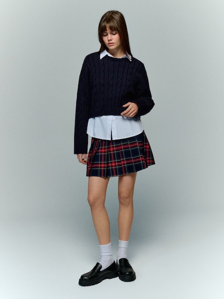 Plisowana spódnica mini w czerwoną kratę