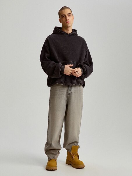 Baggy farmer