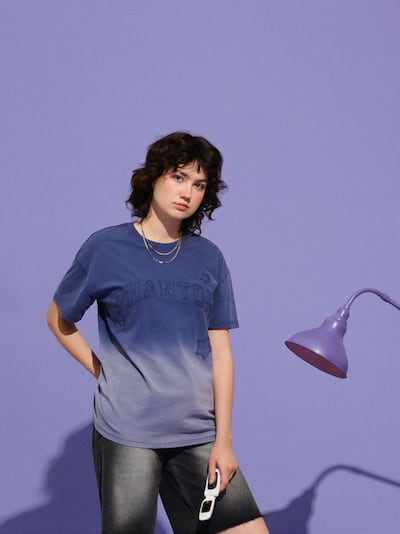 Granatowo-fioletowa koszulka oversize z aplikacją Phantom