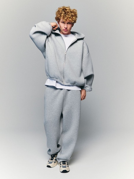 Szare spodnie dresowe baggy fit basic