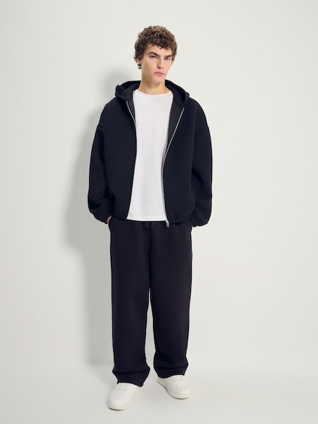 Czarne spodnie dresowe baggy fit basic