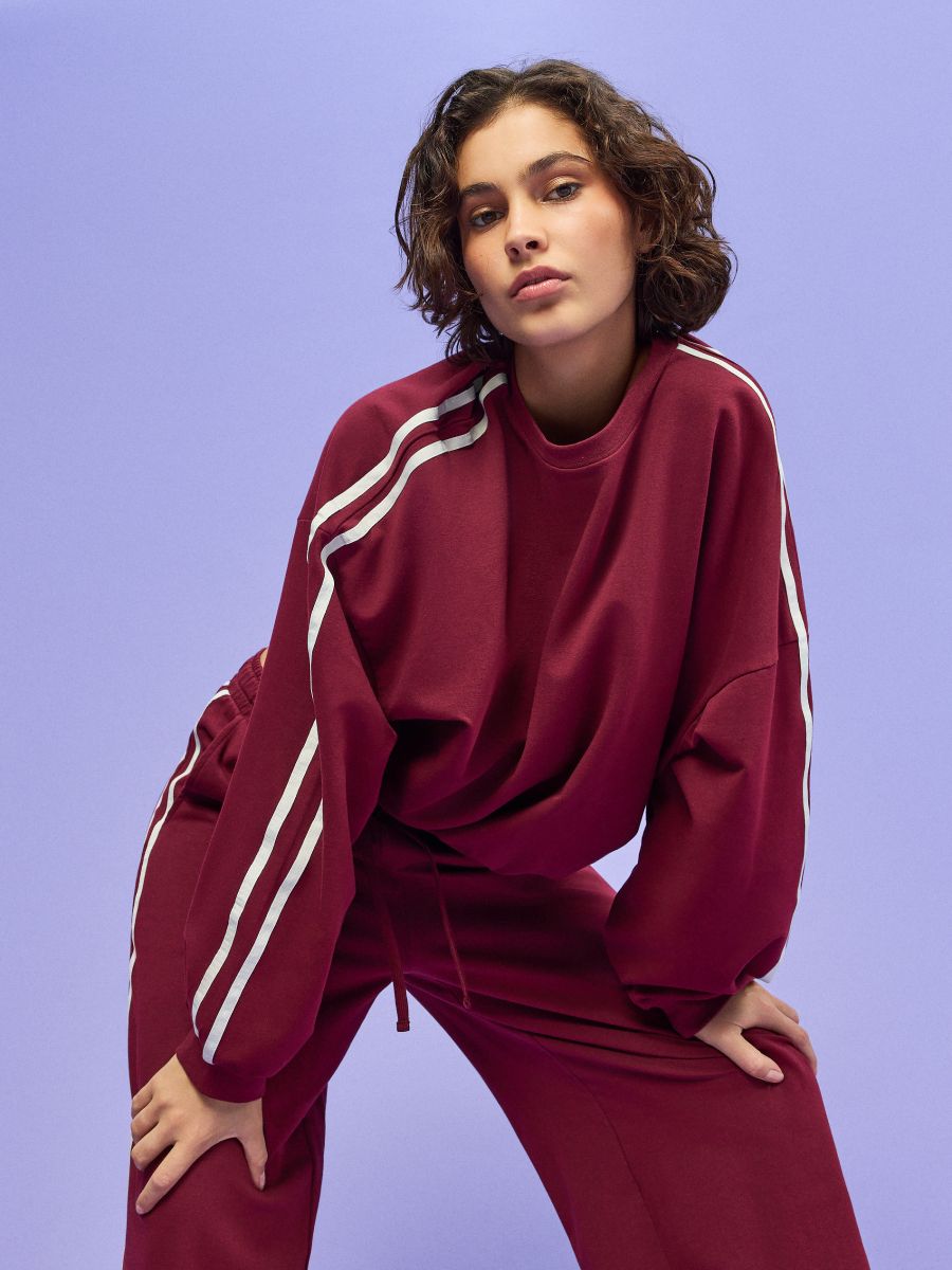 Bordowy komplet dzianinowy loungewear z lampasami - kasztanowy - HOUSE