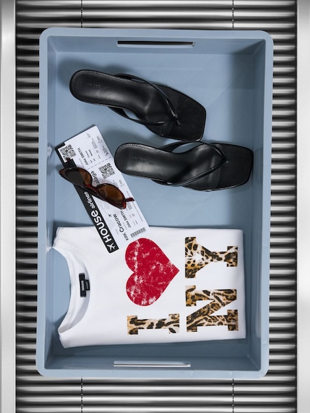 Biała koszulka z panterkowym nadrukiem I LOVE NY