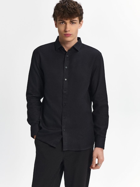 Czarna koszula regular fit z długim rękawem