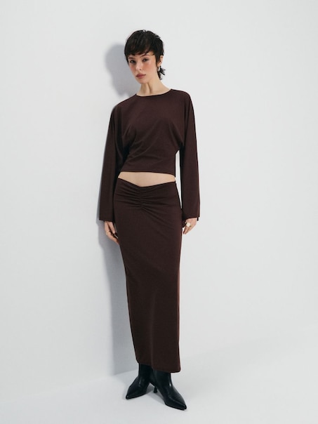 Brązowa spódnica midi z marszczeniami