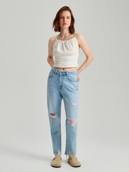 Jeans im Mom-Fit