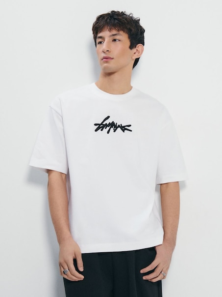 Tričko s ozdobnou výšivkou