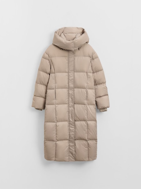 Стьобане пальто з натуральним пухом