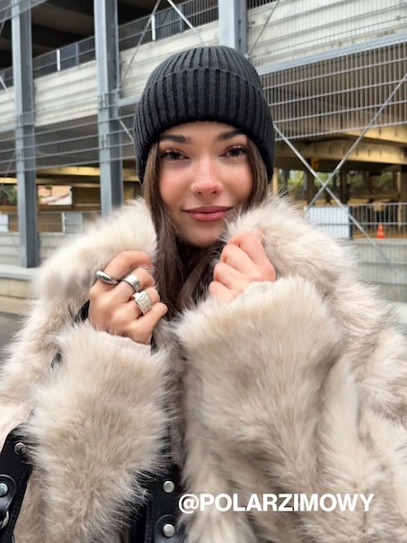 Куртка зі штучного хутра