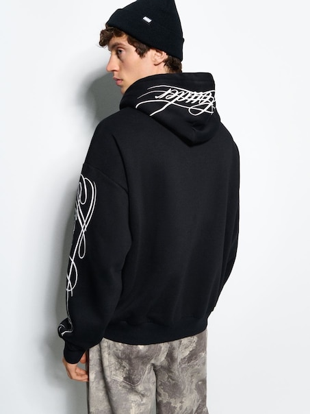 Czarna bluza z kapturem i nadrukiem Silence Screams Louder Than Death