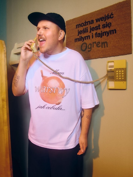 Biała koszulka z nadrukiem Shrek x Włodi4444