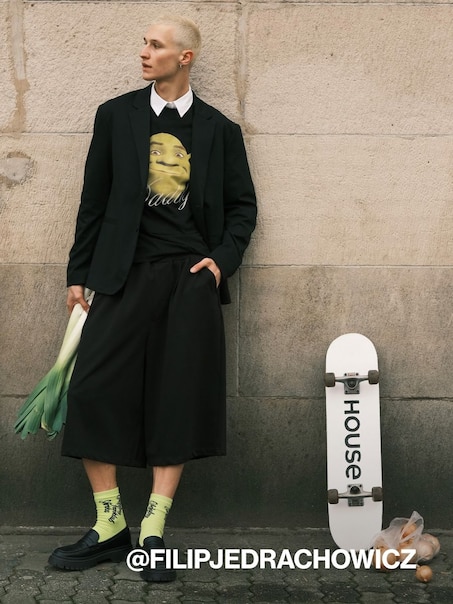 Czarna koszulka z nadrukiem Daddy Shrek x Włodi4444