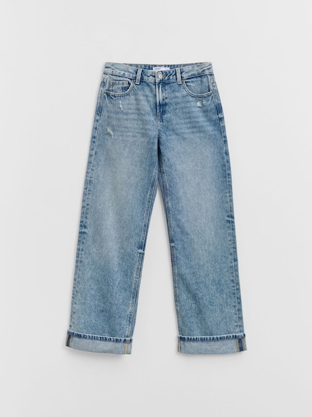 Niebieskie jeansy straight fit mid waist z podwinięciem