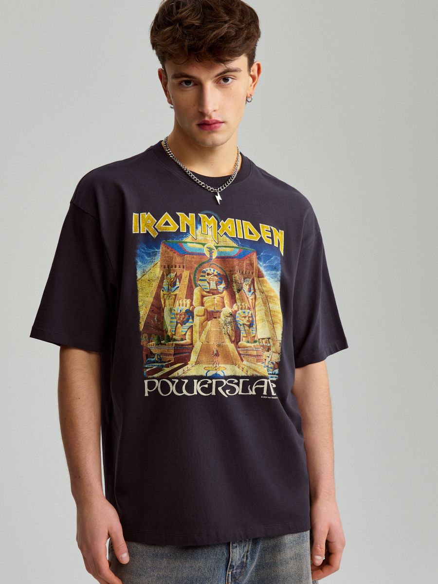 Grafitowa koszulka z nadrukiem z przodu i na plecach Iron Maiden - ciemnoszary - HOUSE