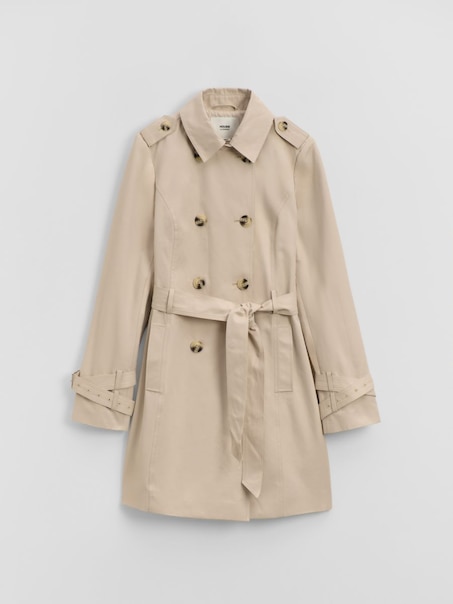 Dwurzędowy jasnobeżowy trencz z paskiem