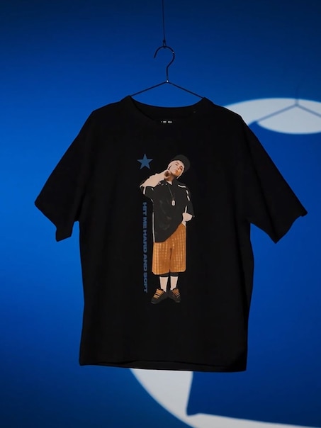 Camiseta con impresión Hit Me Hard and Soft