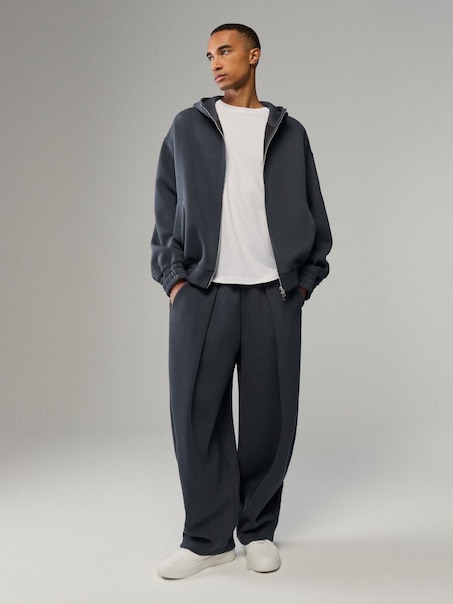 Granatowe spodnie dresowe barrel fit z grubej dzianiny