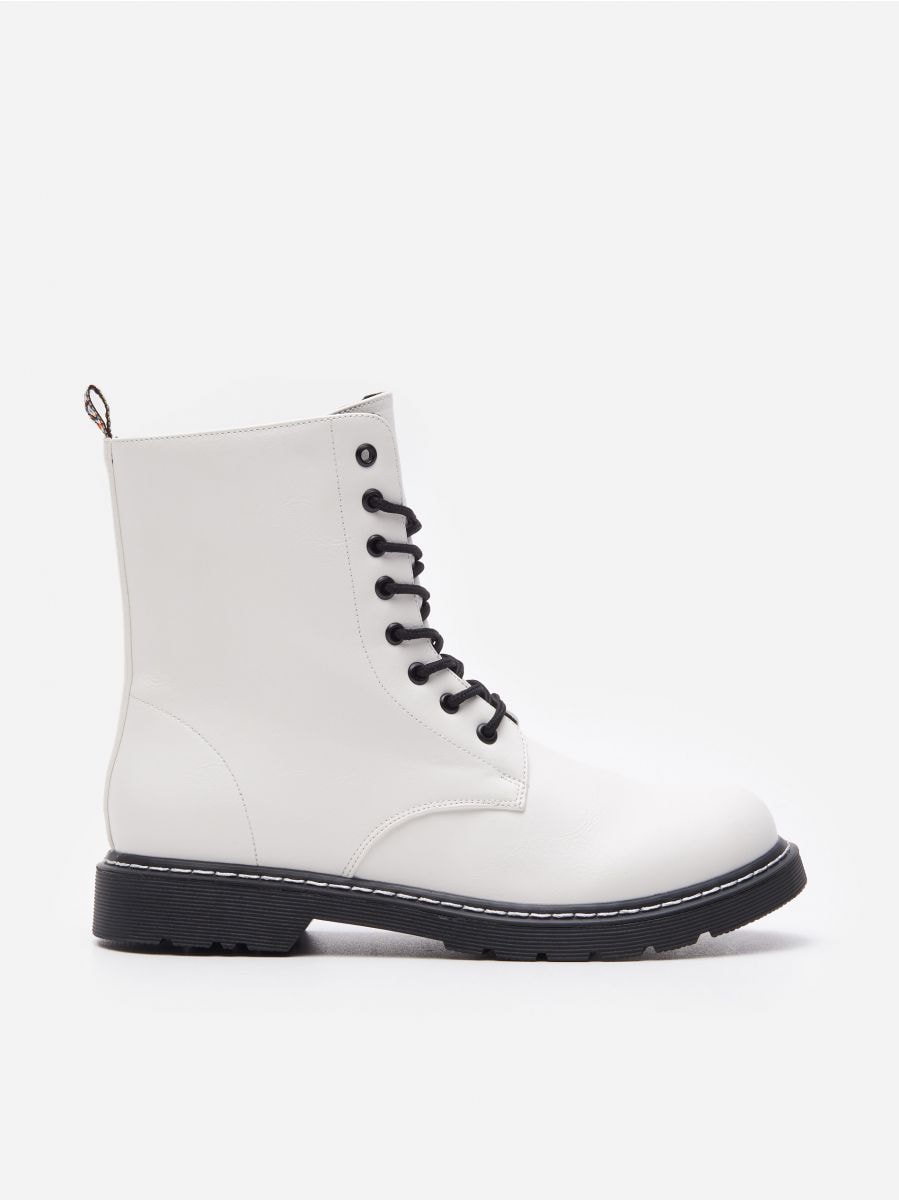 Белые ботинки на шнуровке Цвет Белый - HOUSE - XN563-00X