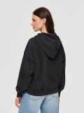 Rozpinana bluza z kapturem i cyrkoniami - czarny - HOUSE - small4