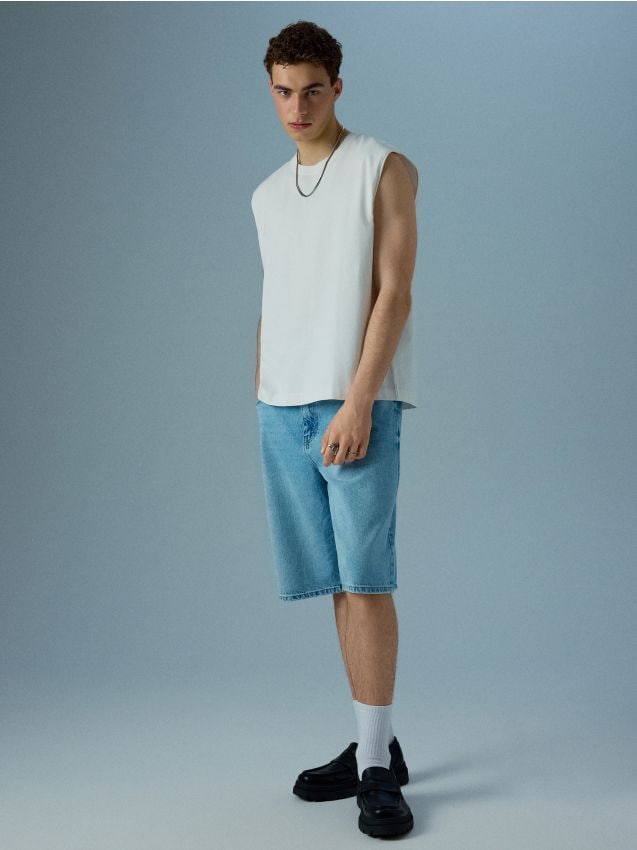 Niebieskie szorty jeansowe baggy fit z efektem sprania