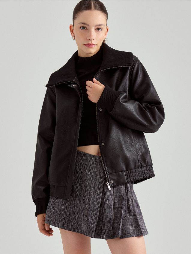 Μπουφάν από απομίμηση δέρματος