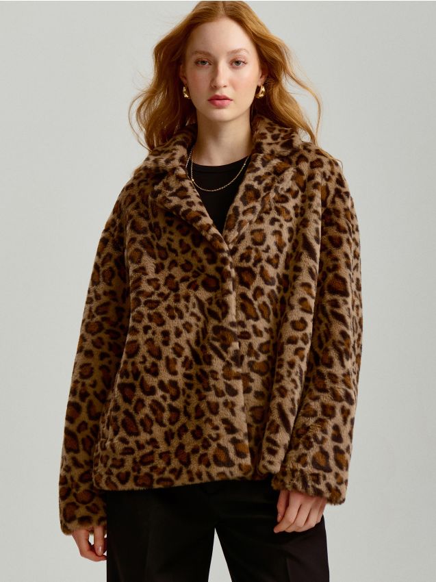 Μπουφάν από ψεύτικη γούνα